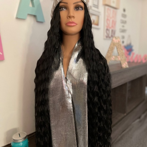 Wig hat with scarf - Picture 3 of 6